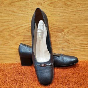 Vintage Ferragamo charcoal gray, square heel pumps